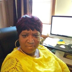 Meet your Posher, Denise